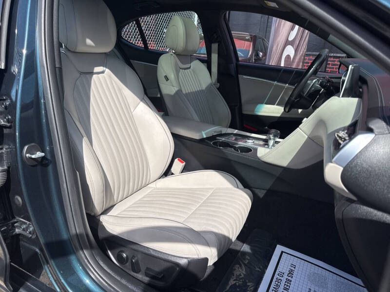 2023 Genesis G70 2.0T