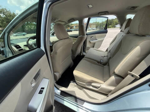 2013 Toyota Prius v Two