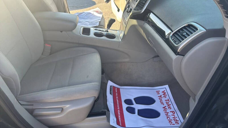 2011 Jeep Grand Cherokee Laredo