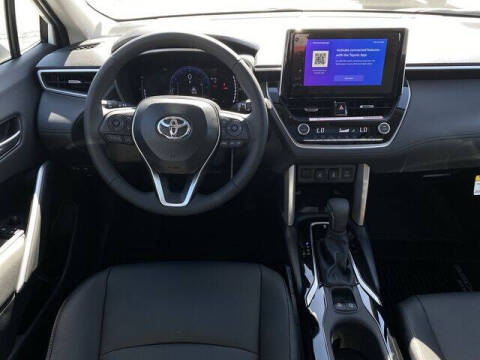 2025 Toyota Corolla Cross XLE