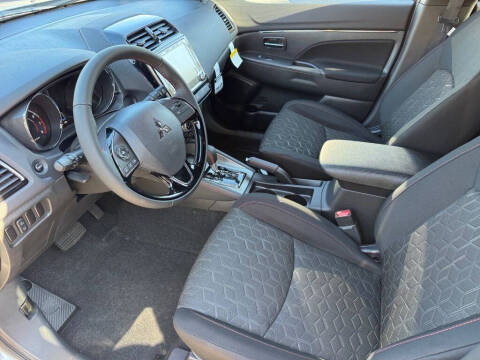 2025 Mitsubishi Outlander Sport S