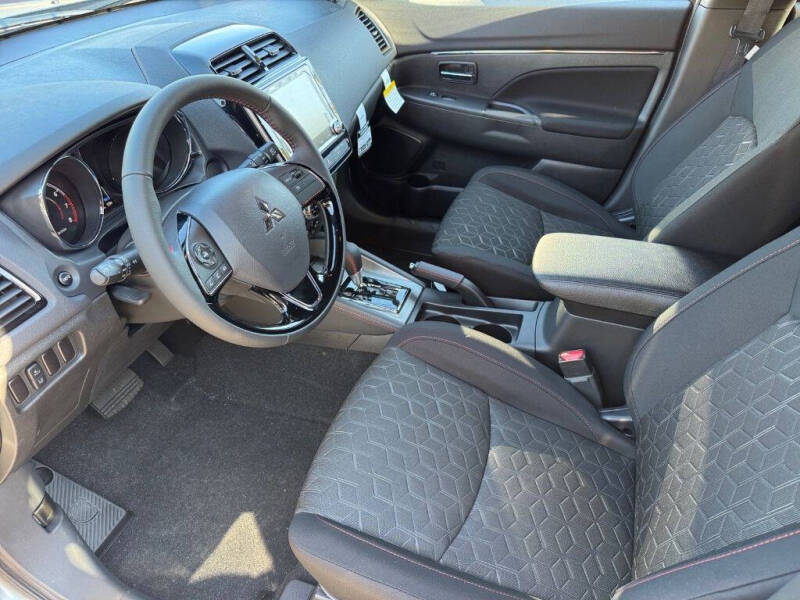 2025 Mitsubishi Outlander Sport S