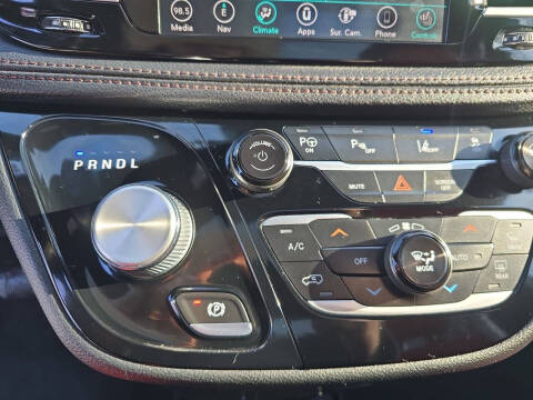 2020 Chrysler Pacifica Hybrid Limited Red S