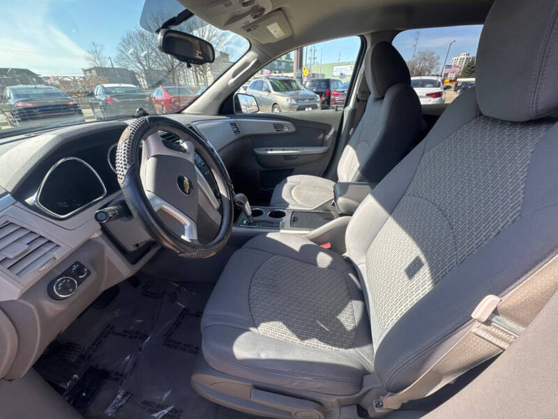 2011 Chevrolet Traverse LS