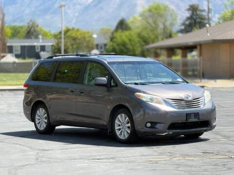 2013 Toyota Sienna XLE 7-Passenger