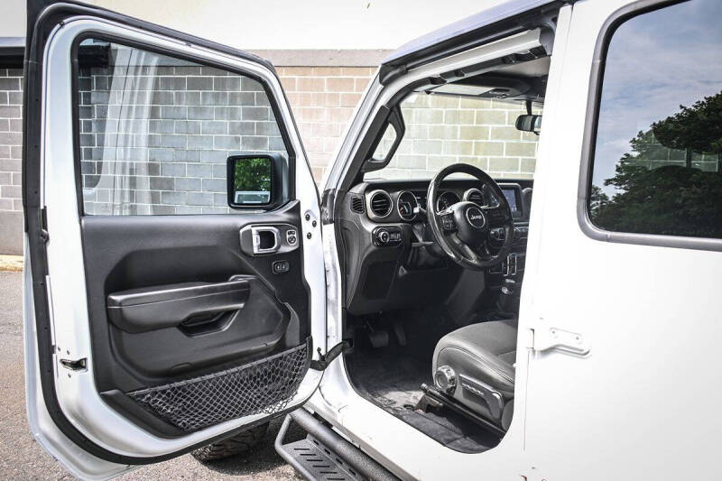 2020 Jeep Gladiator Sport S