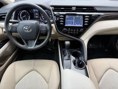 2019 Toyota Camry LE