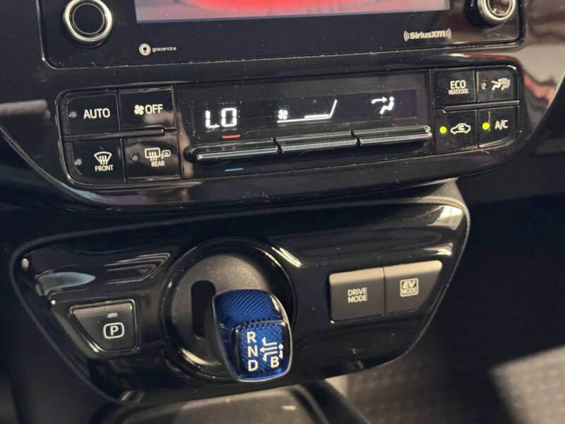 2022 Toyota Prius L Eco