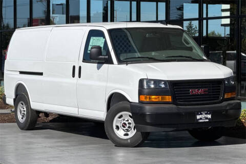 2025 GMC Savana 2500
