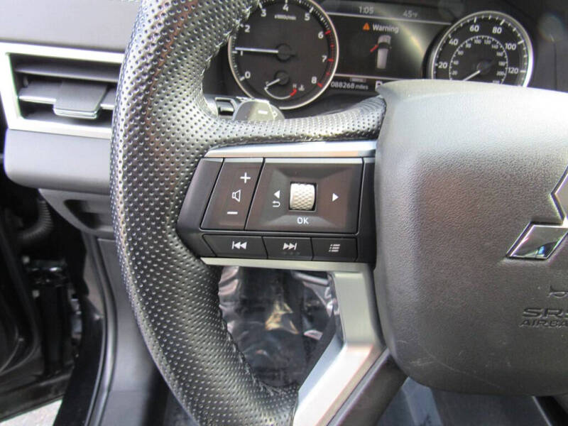 2022 Mitsubishi Outlander SE Launch Edition