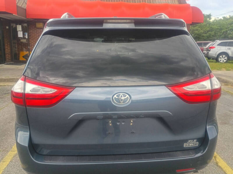 2017 Toyota Sienna