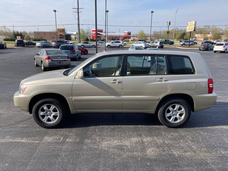 2002 Toyota Highlander for sale at Auto Outlets USA in Rockford IL