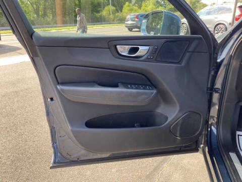 2022 Volvo XC60 Recharge T8 Inscription Expression