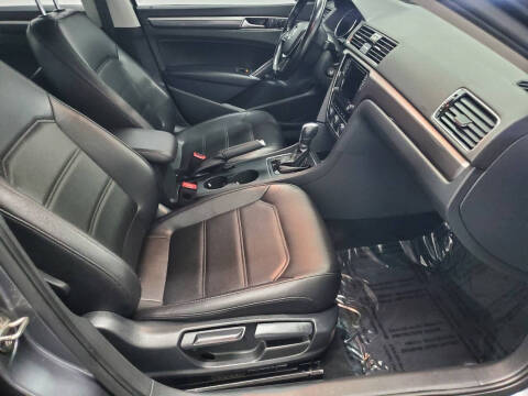 2018 Volkswagen Passat 2.0T R-Line