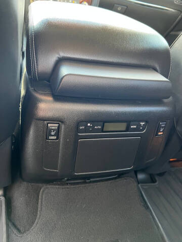 2017 Infiniti QX80 Signature Edition