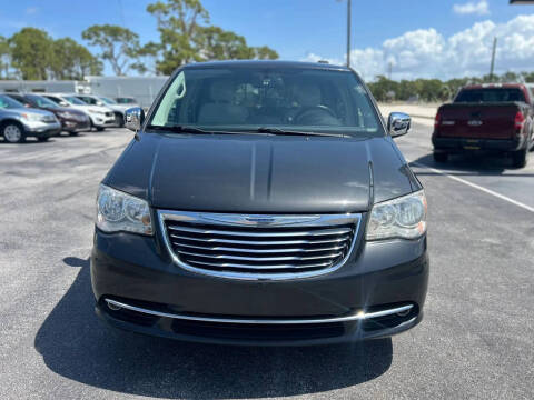 2011 Chrysler Town and Country Touring-L