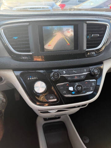 2020 Chrysler Pacifica Touring L