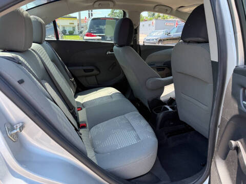2013 Chevrolet Sonic LS Auto