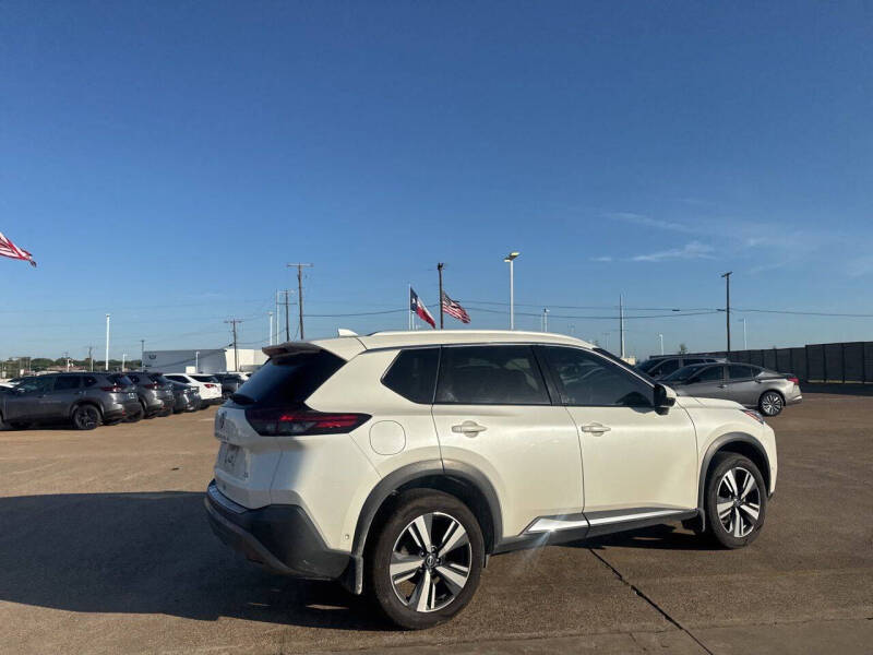 2023 Nissan Rogue SL
