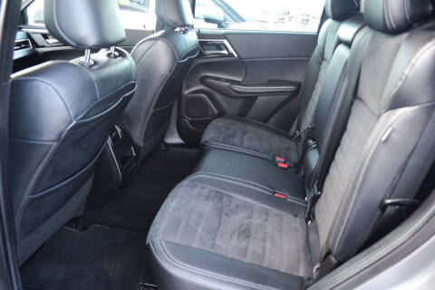 2023 Mitsubishi Outlander SE