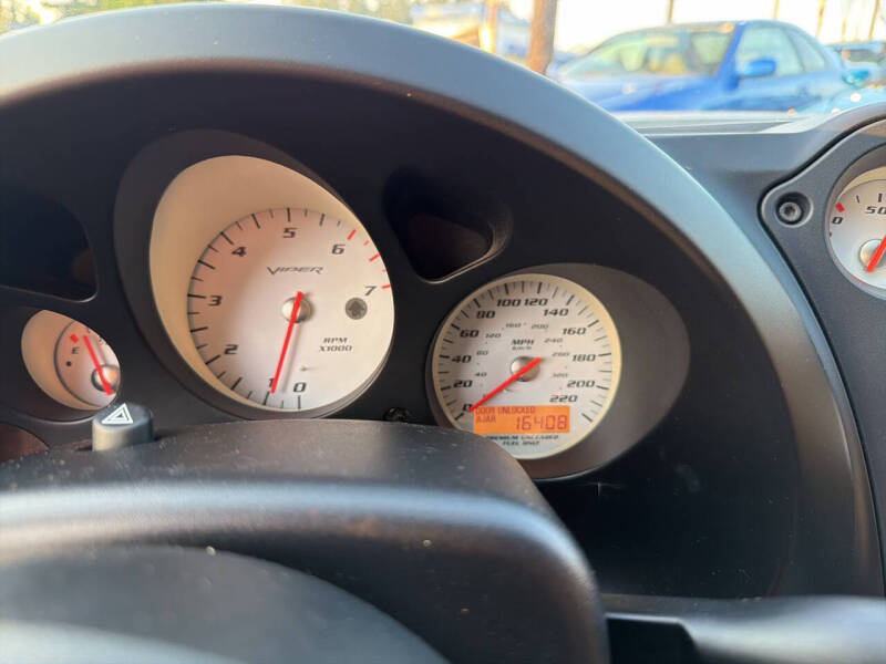 2004 Dodge Viper SRT-10