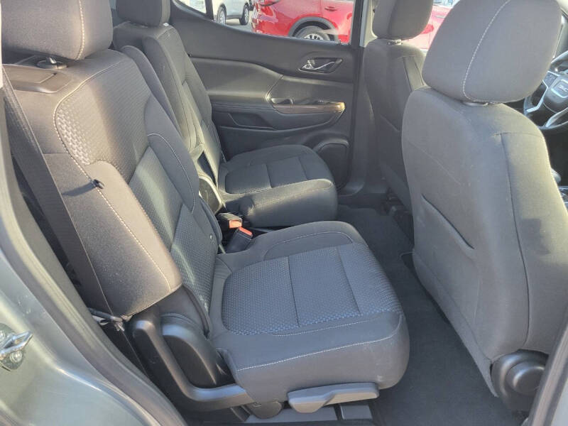 2023 GMC Acadia SLE