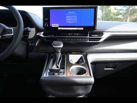 2025 Toyota Sienna Platinum 7-Passenger