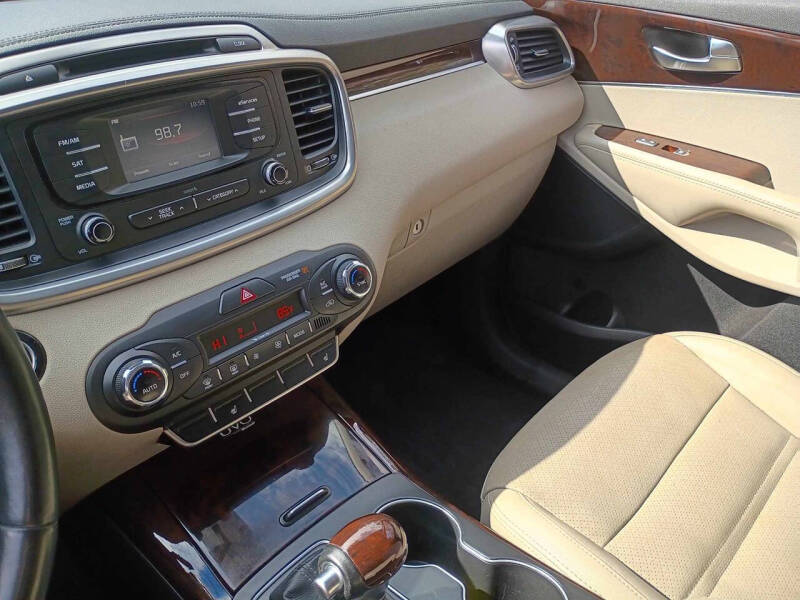 2016 Kia Sorento EX V6