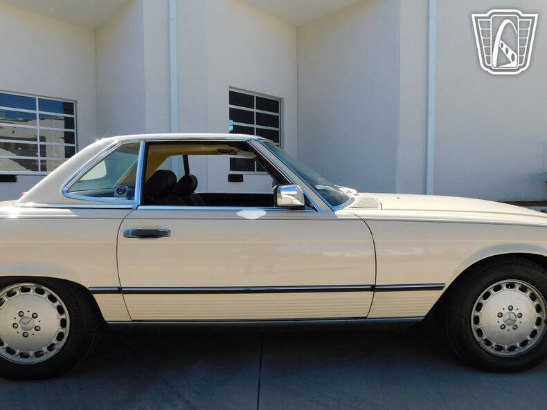 1987 Mercedes-Benz 560-Class 560 SL