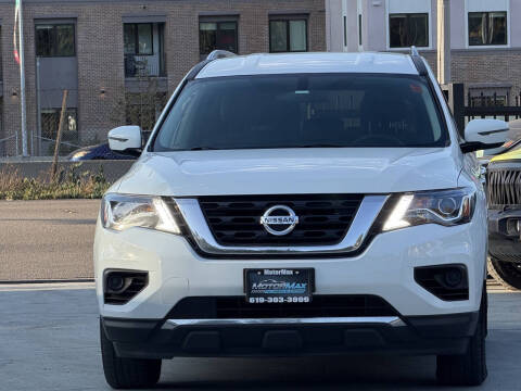 2020 Nissan Pathfinder S