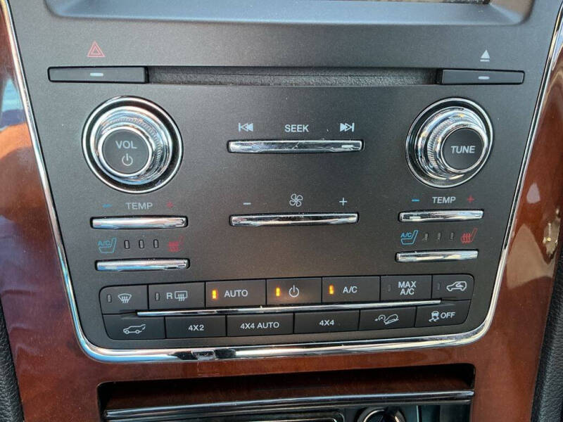 2016 Lincoln Navigator Select