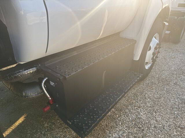 2025 Ford F-750 Super Duty