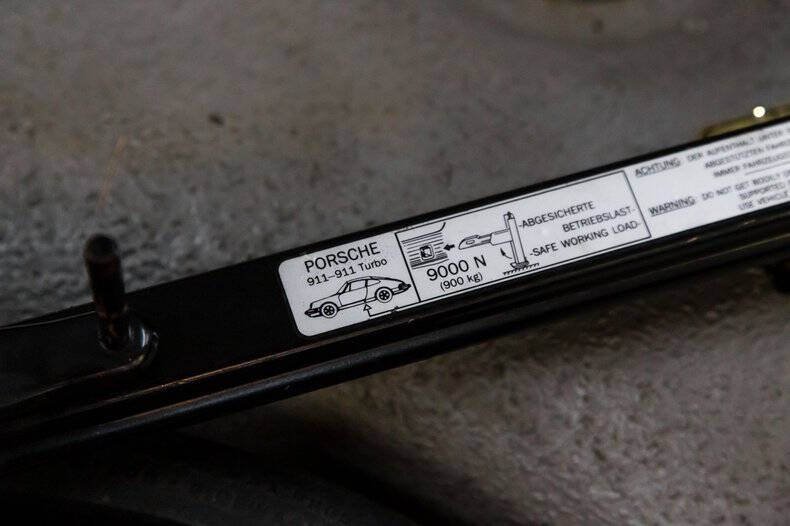1988 Porsche 911 Carrera