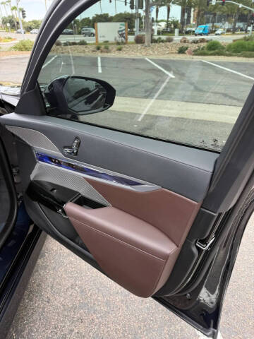 2023 BMW 7 Series 740i