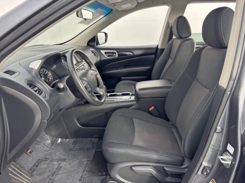 2020 Nissan Pathfinder S