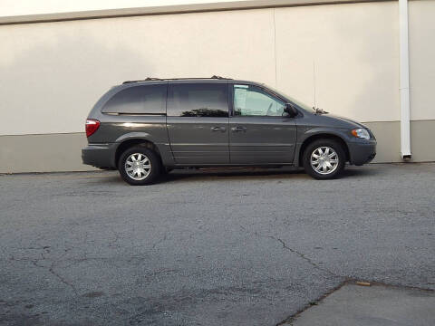 2005 Chrysler Town and Country Touring