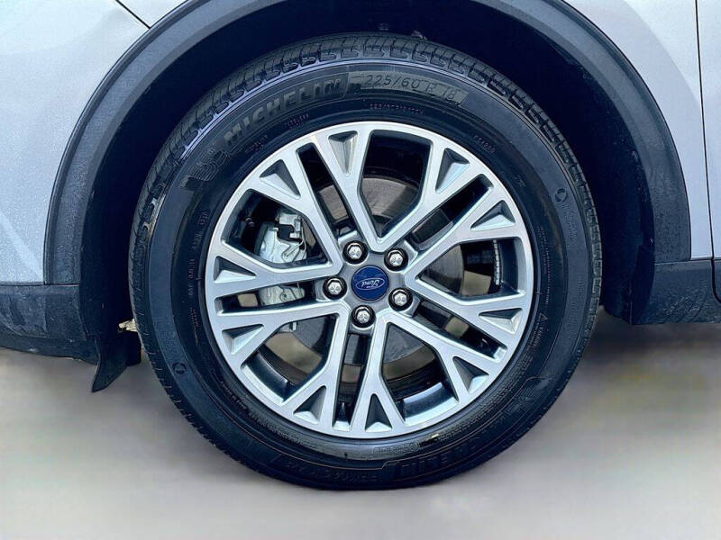 2022 Ford Escape SEL