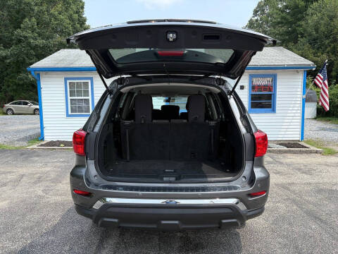 2020 Nissan Pathfinder S