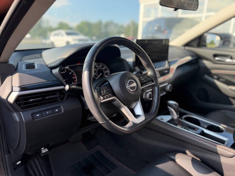 2023 Nissan Altima 2.5 SR