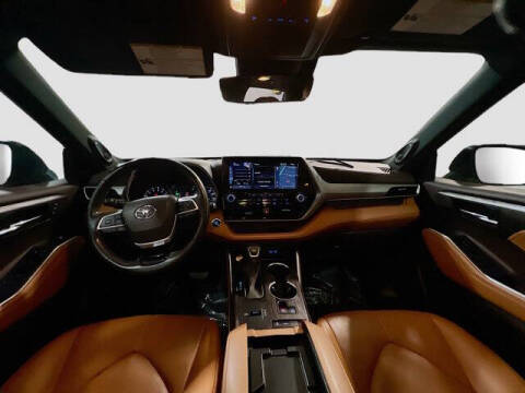 2022 Toyota Highlander Platinum