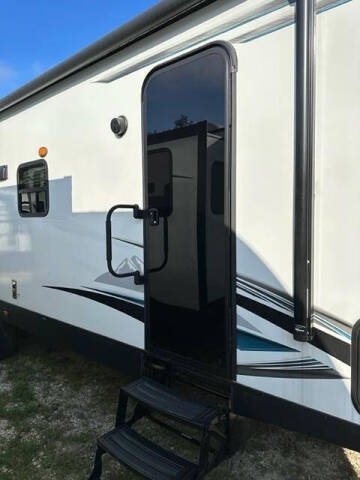 2023 Forest River Surveyor 296QBLE