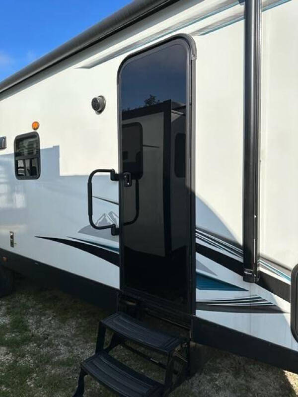 2023 Forest River Surveyor 296QBLE