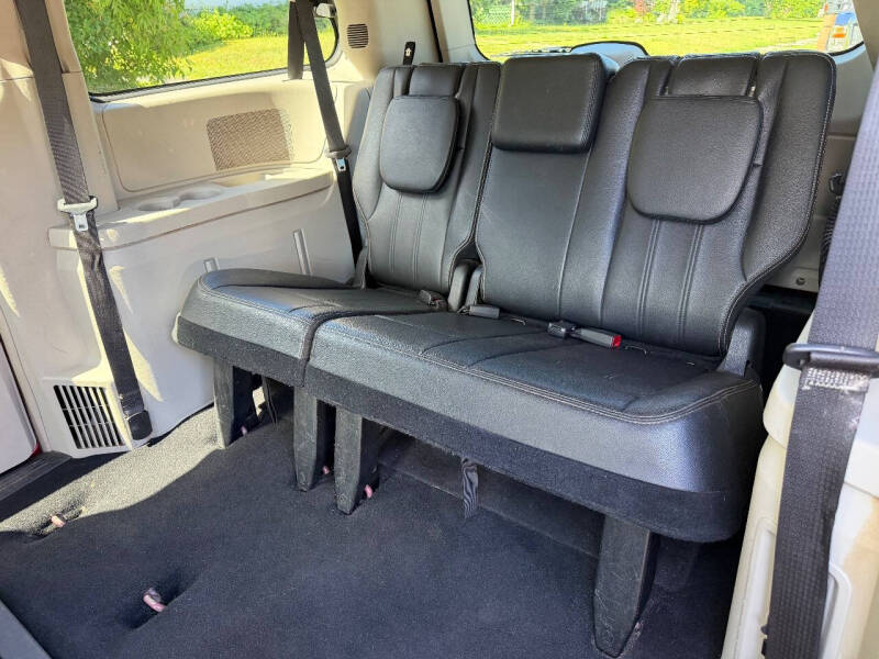 2014 Chrysler Town and Country Touring