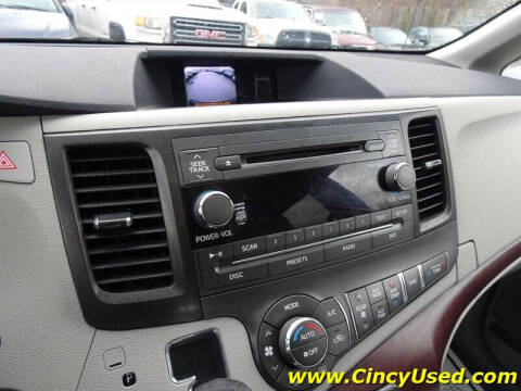 2014 Toyota Sienna XLE 8-Passenger