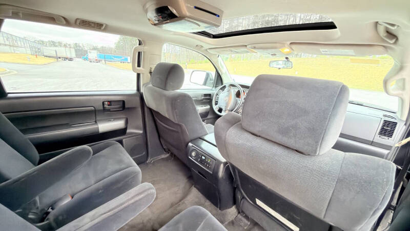 2012 Toyota Sequoia SR5