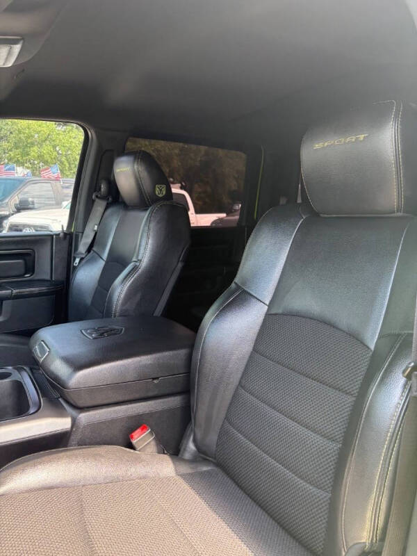 2017 RAM 1500 Sport