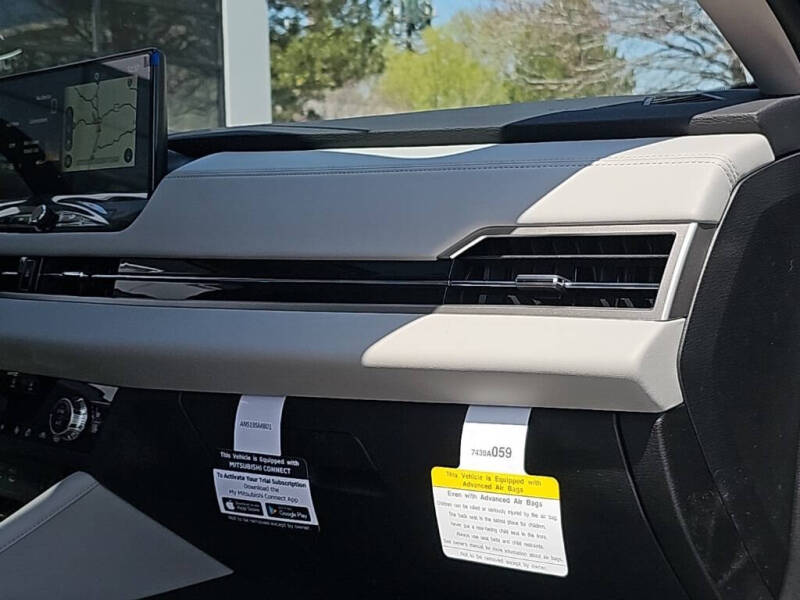 2025 Mitsubishi Outlander SEL Platinum Edition