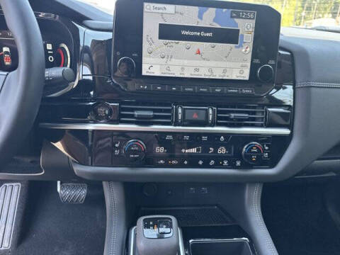 2025 Nissan Pathfinder Platinum