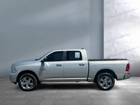 2017 RAM 1500 SLT