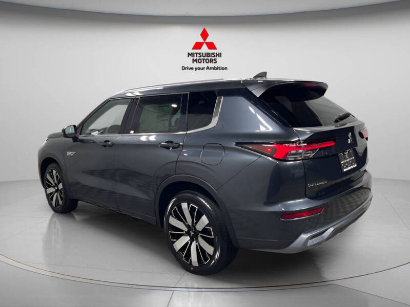 2026 Mitsubishi Outlander PHEV SEL